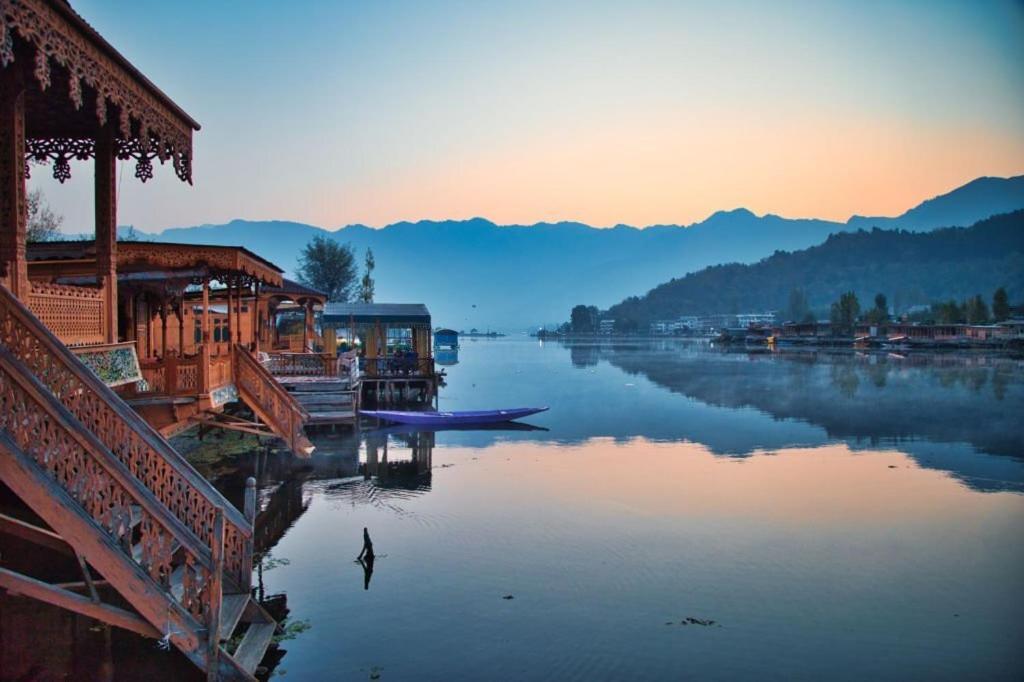 Heritage Amina Group Of Houseboats Ξενοδοχείο Σριναγκάρ Εξωτερικό φωτογραφία