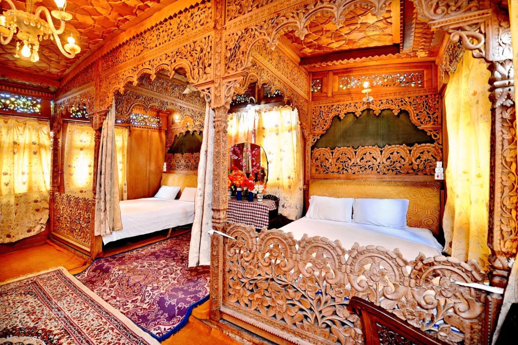 Heritage Amina Group Of Houseboats Ξενοδοχείο Σριναγκάρ Εξωτερικό φωτογραφία