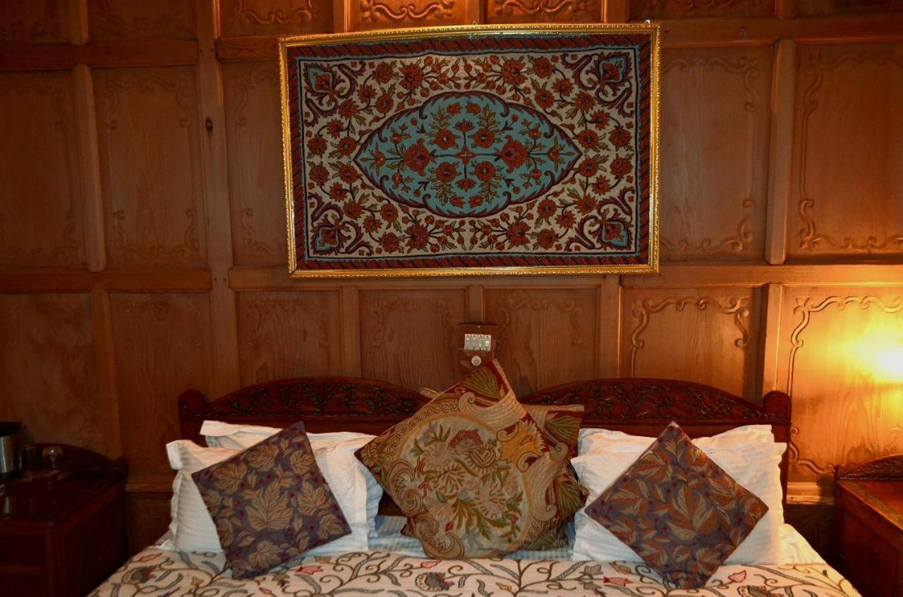Heritage Amina Group Of Houseboats Ξενοδοχείο Σριναγκάρ Εξωτερικό φωτογραφία