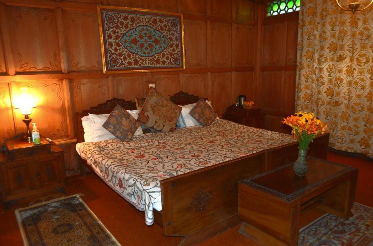Heritage Amina Group Of Houseboats Ξενοδοχείο Σριναγκάρ Εξωτερικό φωτογραφία