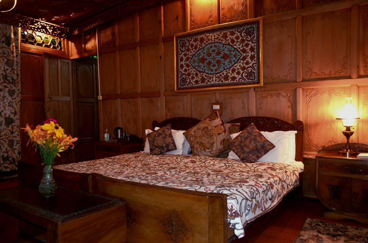 Heritage Amina Group Of Houseboats Ξενοδοχείο Σριναγκάρ Εξωτερικό φωτογραφία