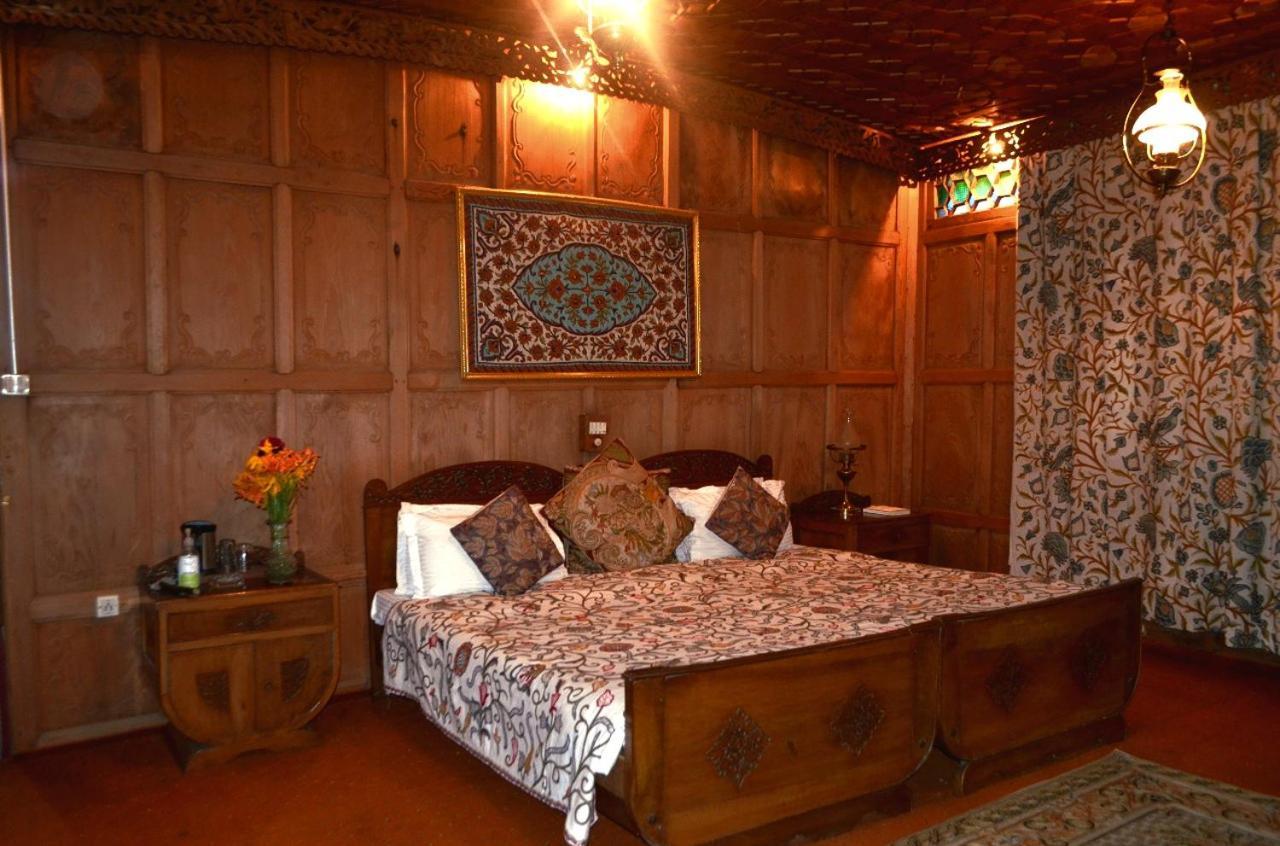 Heritage Amina Group Of Houseboats Ξενοδοχείο Σριναγκάρ Εξωτερικό φωτογραφία